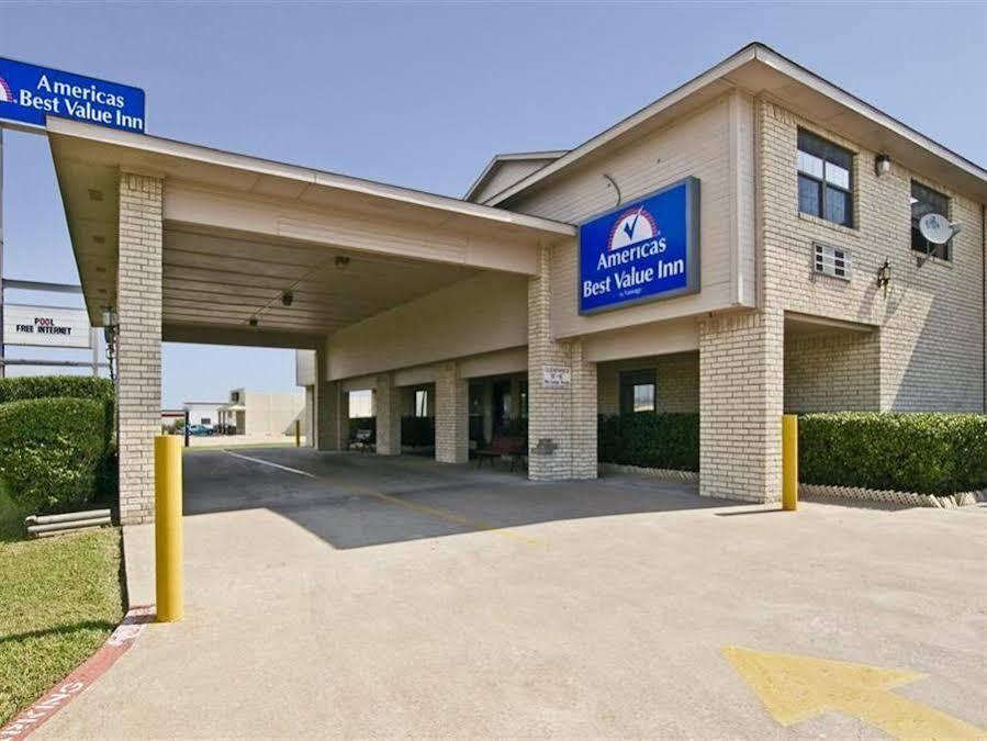 Americas Best Value Inn Midlothian Exterior photo